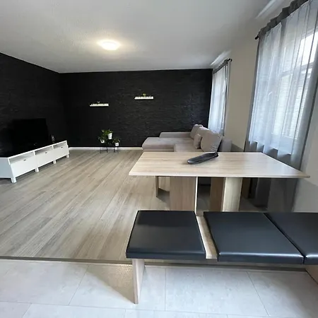 Апартаменты Buergerstrasse 47 60q.m
